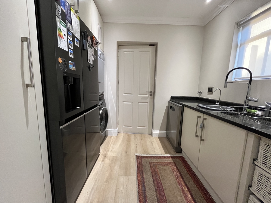 To Let 3 Bedroom Property for Rent in Atlantic Beach Golf Estate Western Cape